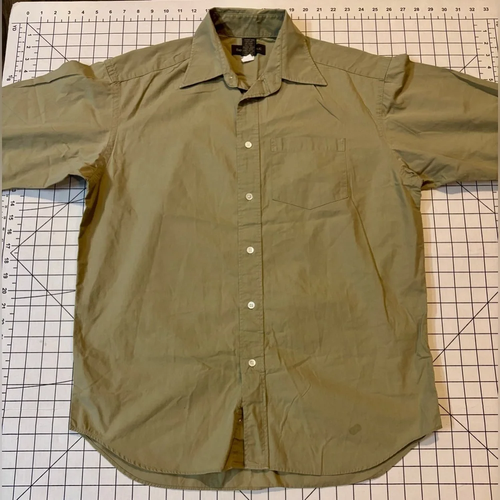Banana Republic Men’s Size‎ Medium Casual Button Down Shirt